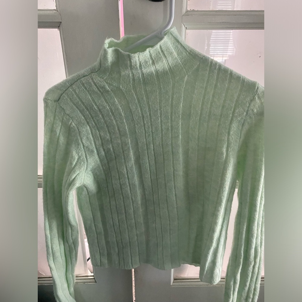 mint green turtle neck, XS